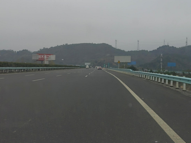 泸昆高速贵黄段市区内